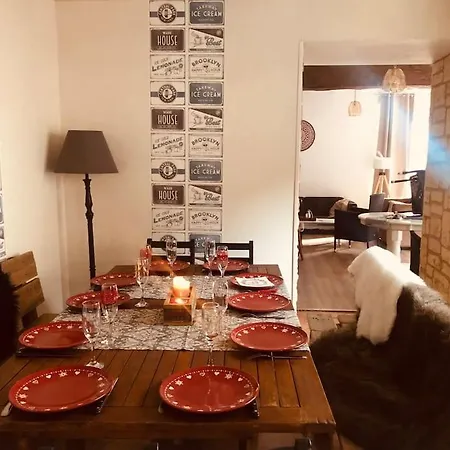 Chez Lilly&cie 10 à 12 Personnes Avec Sauna Et Piscine