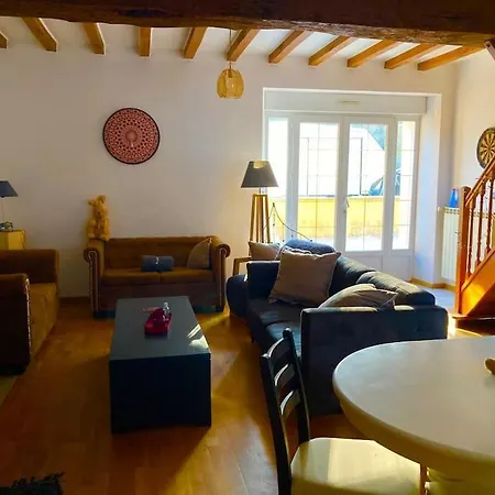 Chez Lilly&cie 10 à 12 Personnes Avec Sauna Et Piscine Saint-Martin-dʼAblois